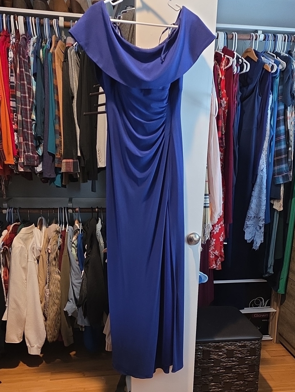Elegant Off-Shoulder Royal Blue Evening Dress